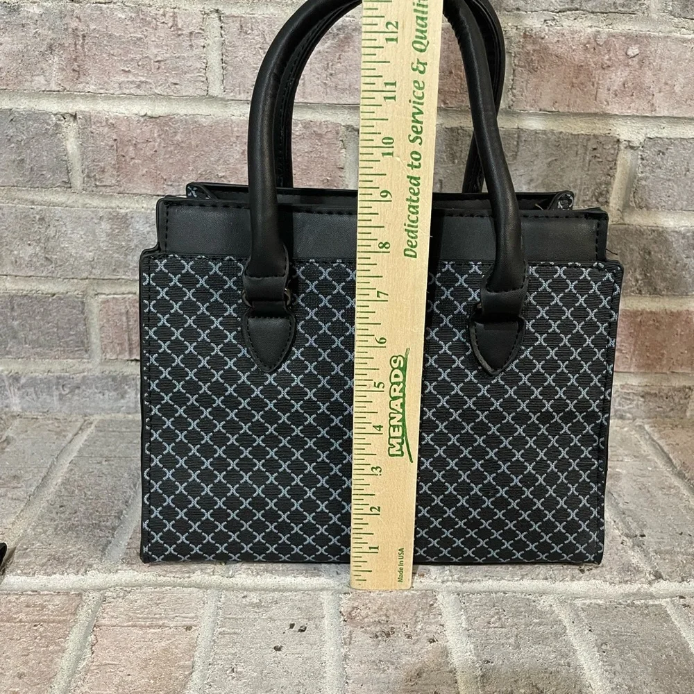 Elegant Black/Blue Patterned Handbag Set - Picture 5 of 17